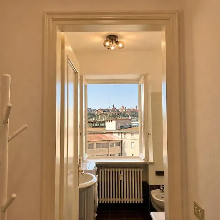 Apartment District Station - Citta Alta View *